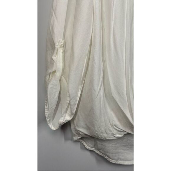 Everly white crisscross roll up sleeve blouse, size medium  - Picture 4 of 8